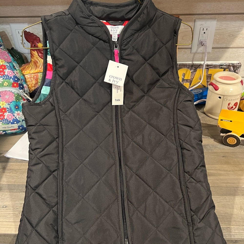 Crown and Ivy Vest